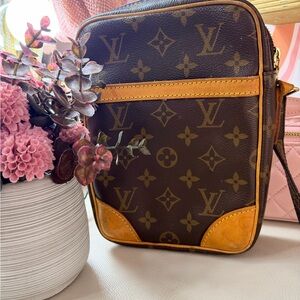 Louis Vuitton Danube crossbody Monogram Messenger Bag - Brown/Tan Leather Trim